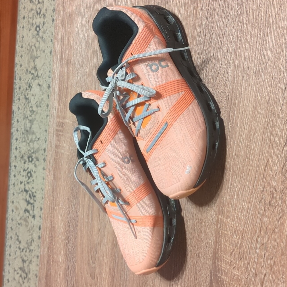 On Cloud Women's Cloudgo Running Shoes